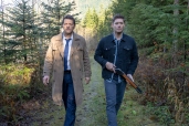 Supernatural -- "The Trap" -- Image Number: SN1509B_0108bc.jpg -- Pictured (L-R): Misha Collins as Castiel and Jensen Ackles as Dean -- Photo: Colin Bentley/The CW -- © 2020 The CW Network, LLC. All Rights Reserved.